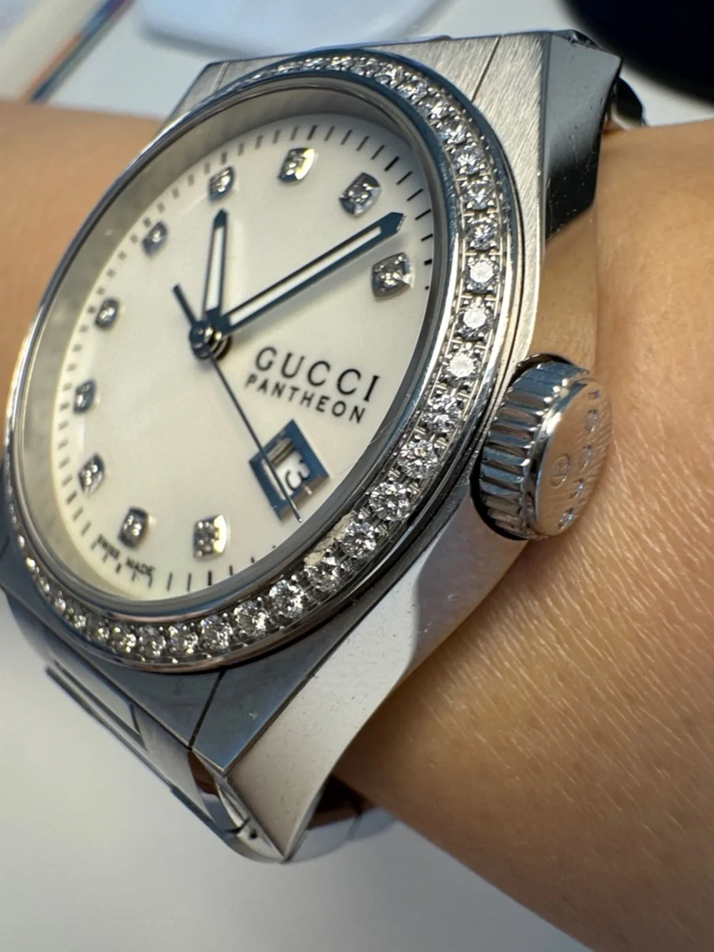 Gucci Pantheon Silver Watch with White Dial and Diamond Bezel